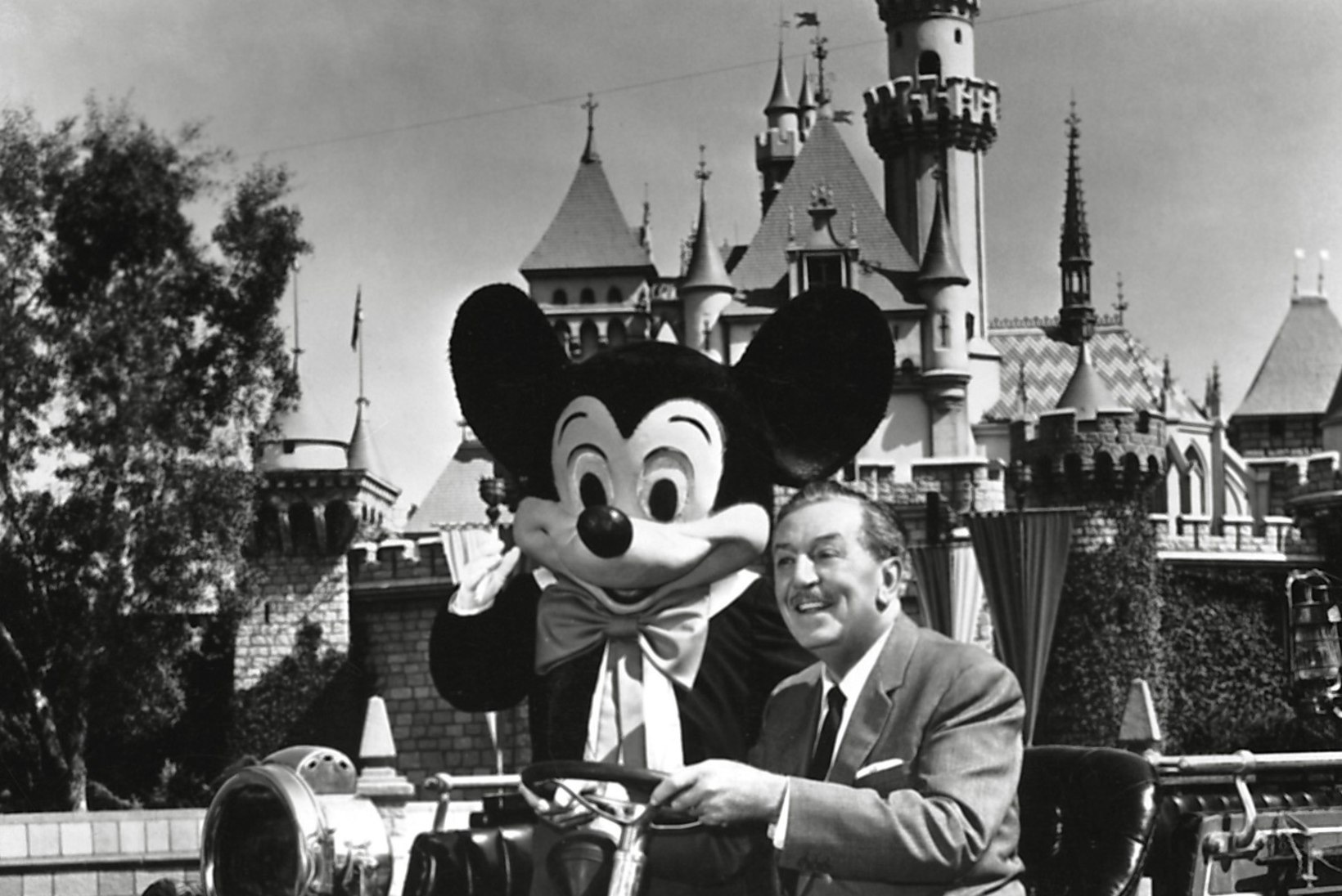 Disneyland sai 60aastaseks