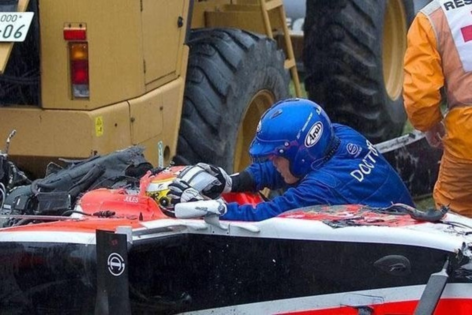 ÕÕVASTAV VIDEO | Jules Bianchi tapnud kohutav avarii