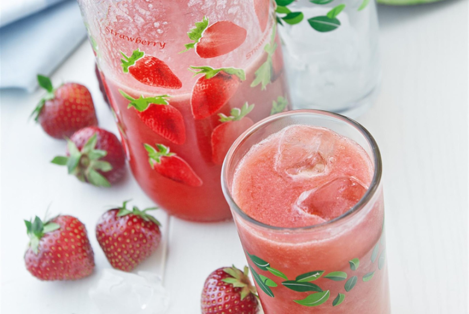Värskendav maasika-arbuusijook