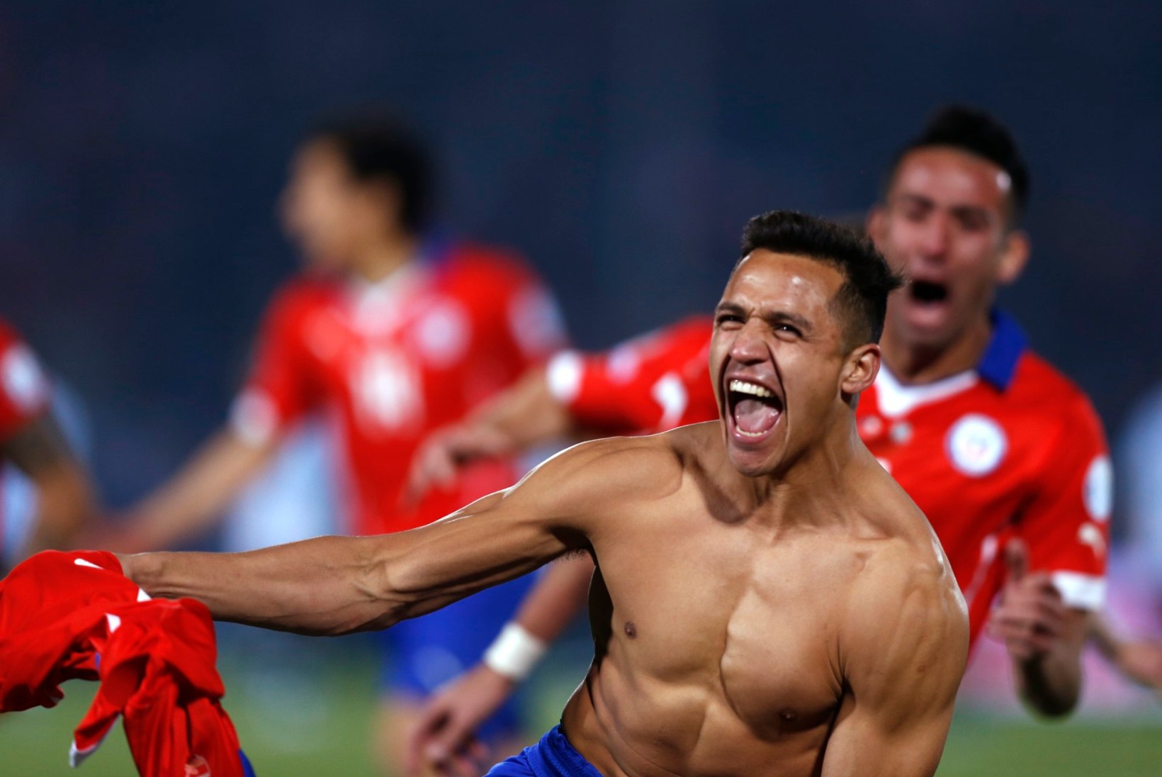 GALERII | Tšiili võitis penaltiseeria ja krooniti meistriks, Lionel Messi põrus jälle
