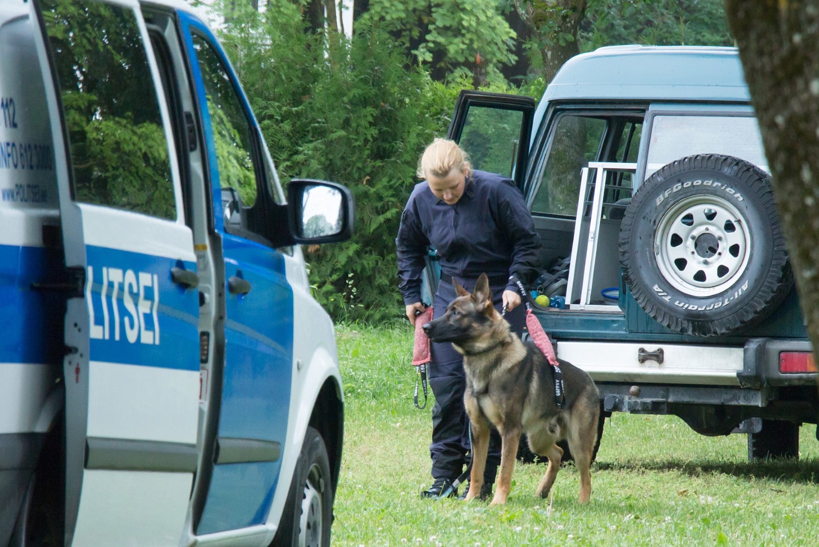 GALERII | TÄIEGA NUNNU: politseikoerad peavad Saaremaal "suvepäevi".