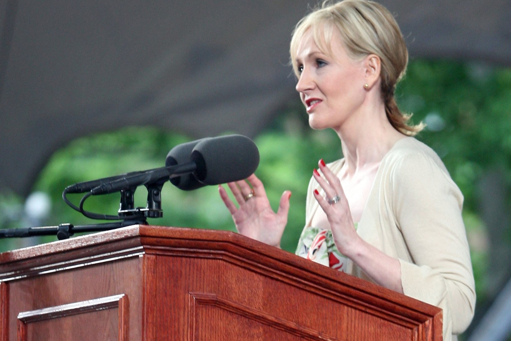 Rowlingi elutarkused: ära karda prohmakaid ja lase fantaasia lendu