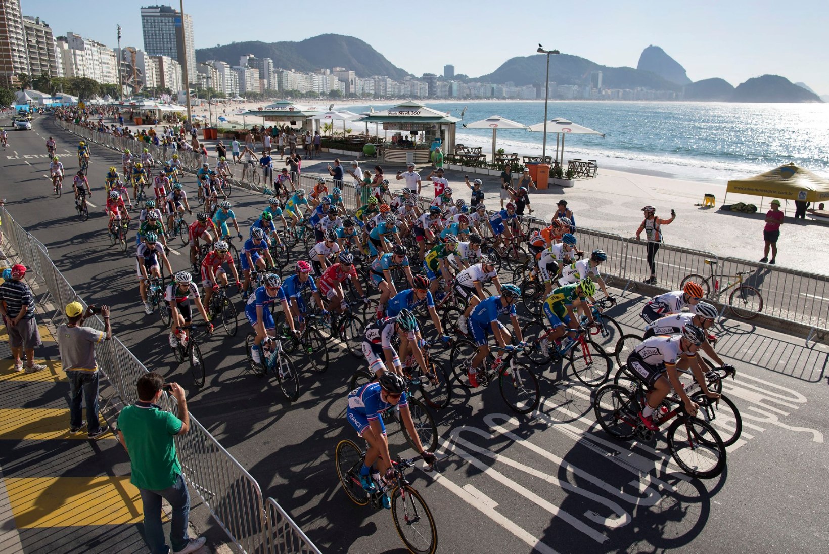 Rio eelolümpial rattavõistlust filminud meeskonnalt rööviti kaamera ja mobiiltelefon