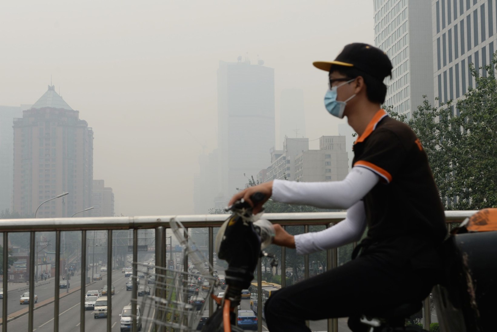 Kergejõustiku MMi võõrustava Pekingi õhu hingamine võrdub 40 sigareti tossutamisega