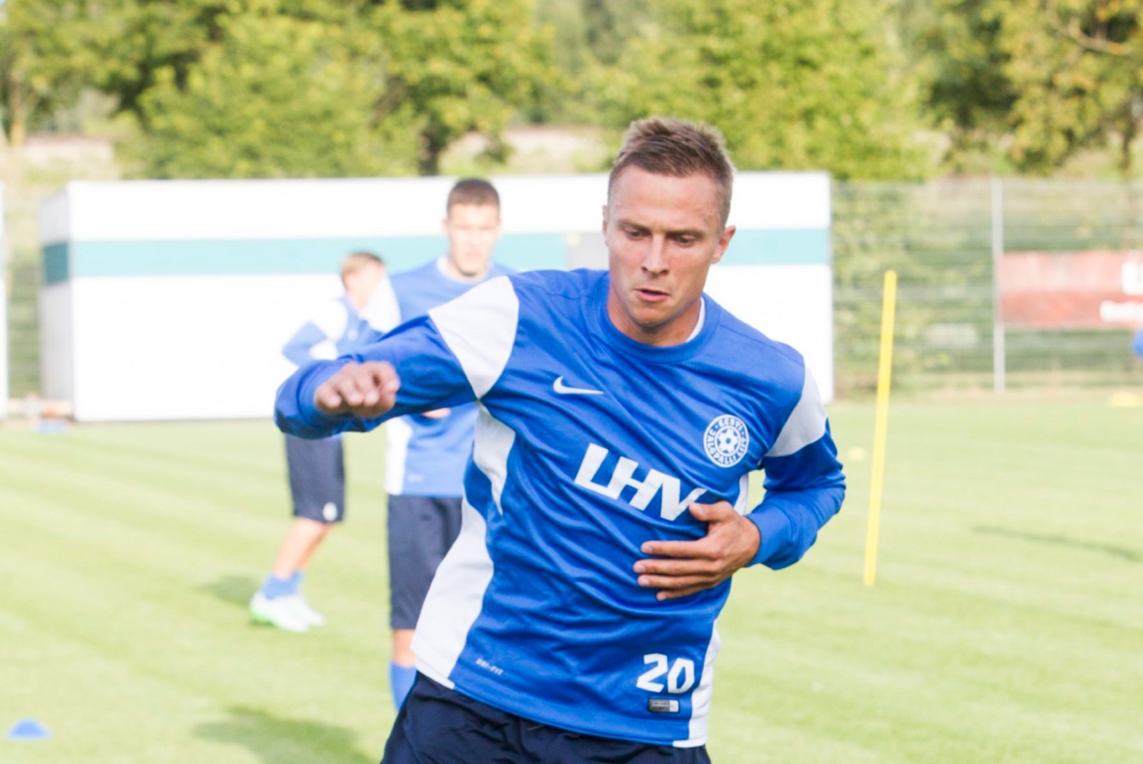 GALERII | Eesti jalgpallikoondis kogunes eelseisvateks EM-valikmängudeks