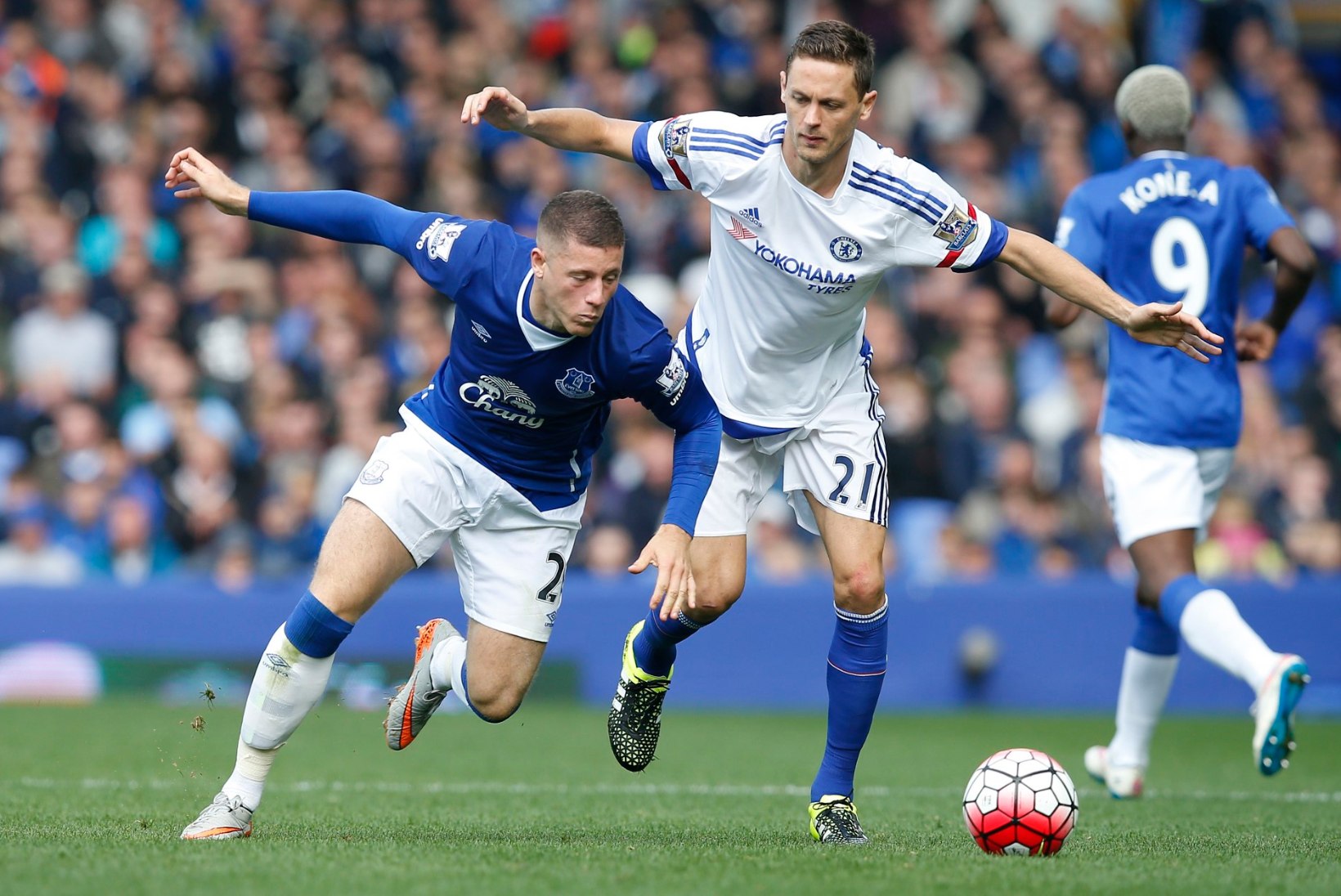 GALERII | Evertoni vahetusmehe kübar pikendas Chelsea piinu