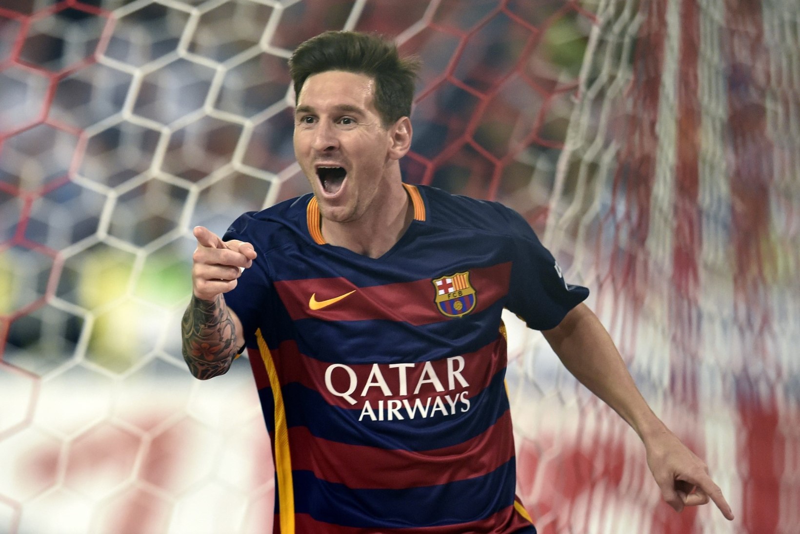 VIDEO JA GALERII | Neymar ja Messi kustutasid Fernando Torrese põhjustatud tulekahju
