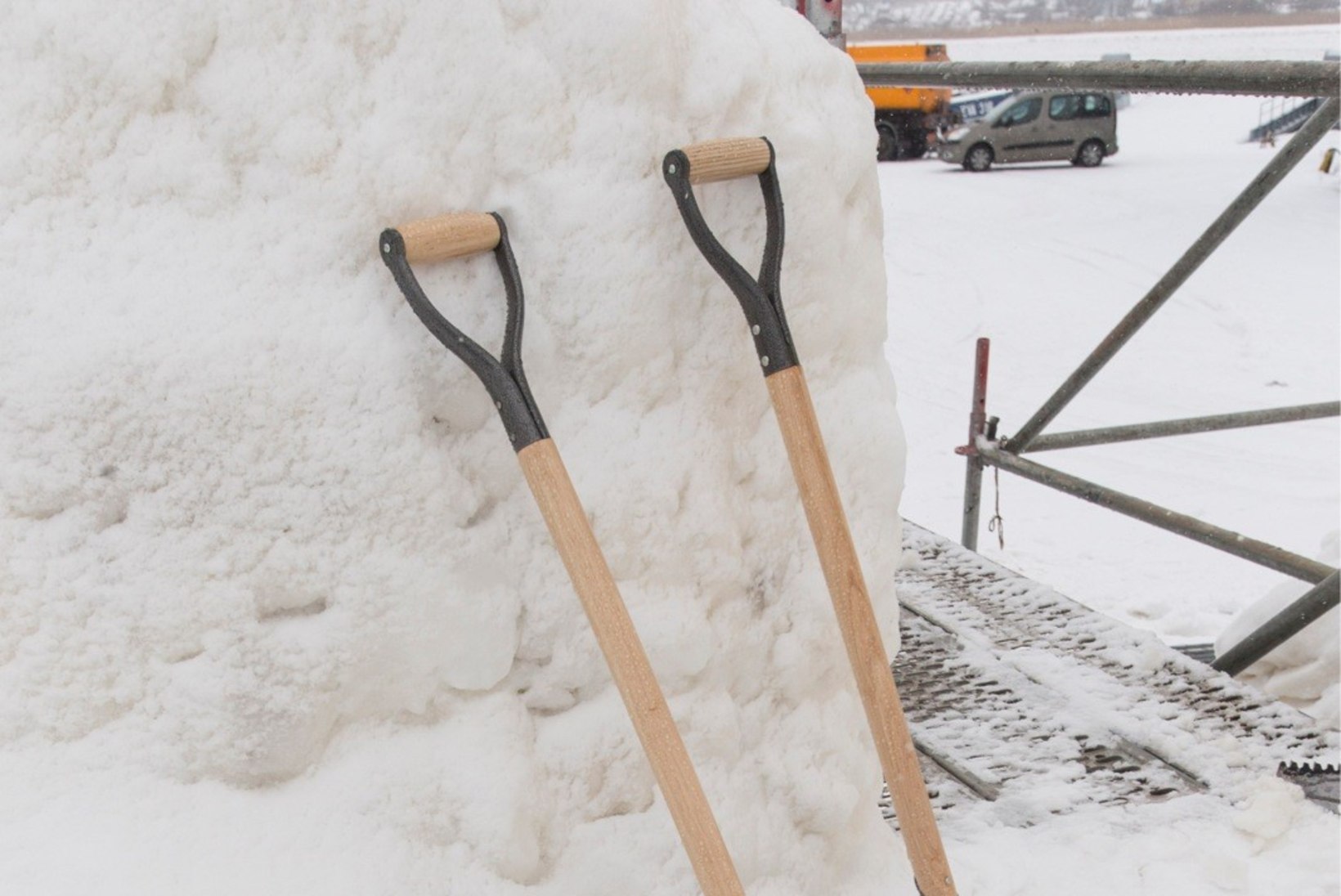 TALI TAEVA EI JÄÄNUD: lumelabidate müük kasvas Maxima kauplustes päevaga 16 korda
