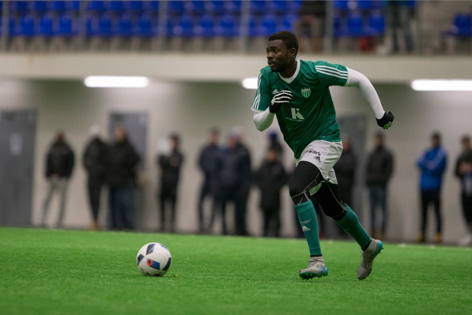 Levadia sõlmis lepingu Kameruni jalgpalluriga
