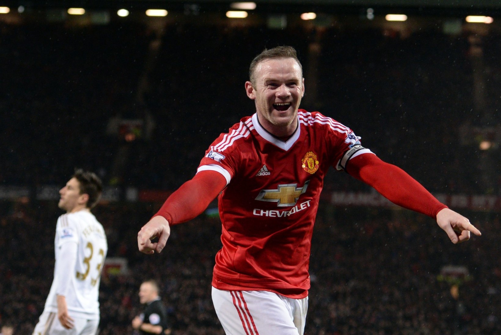 VIDEO | Rooney avas aasta efektse kannalöögiga ning tegi rekordi