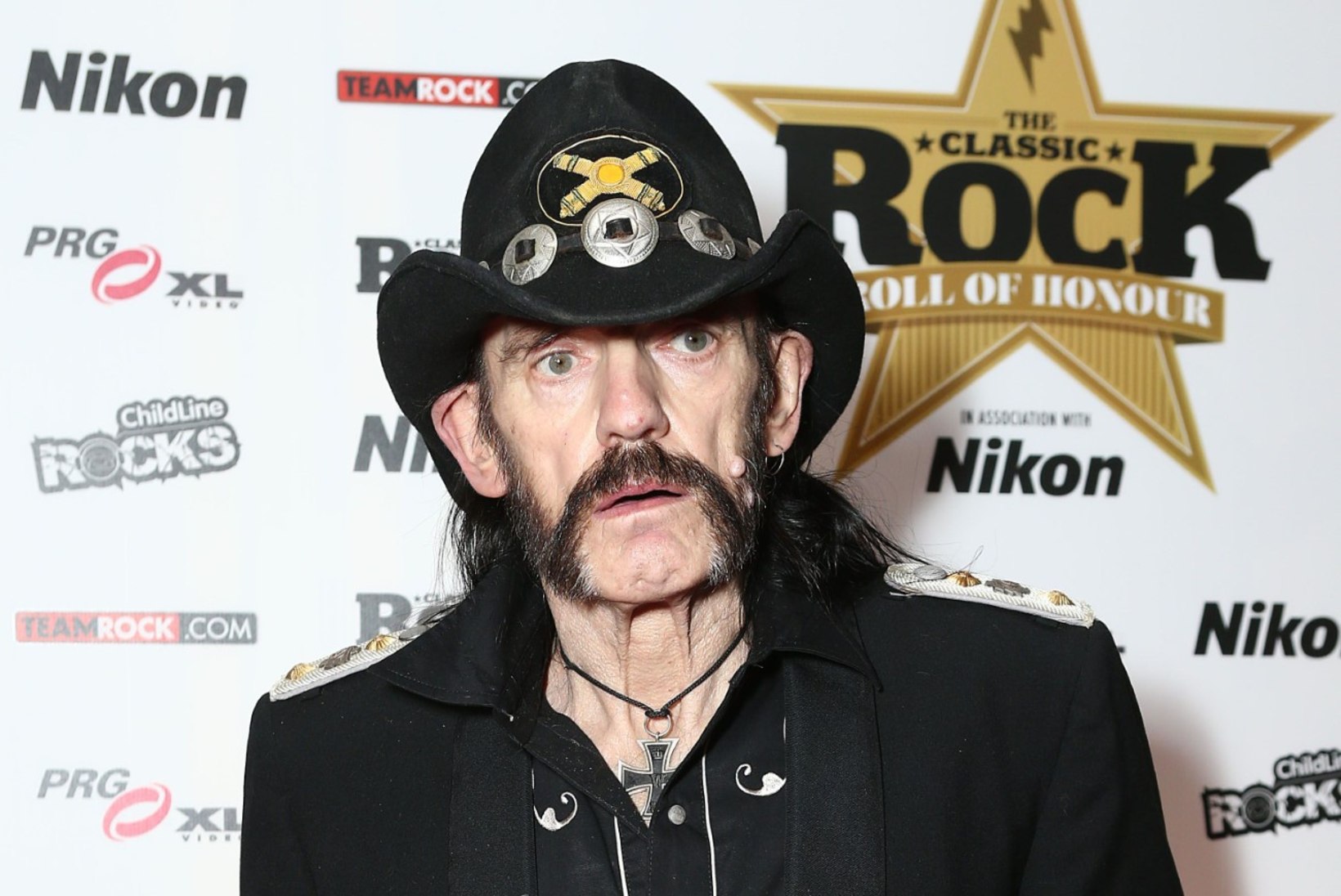 Lemmy saadetakse viimsele teele tema lemmikbaarist