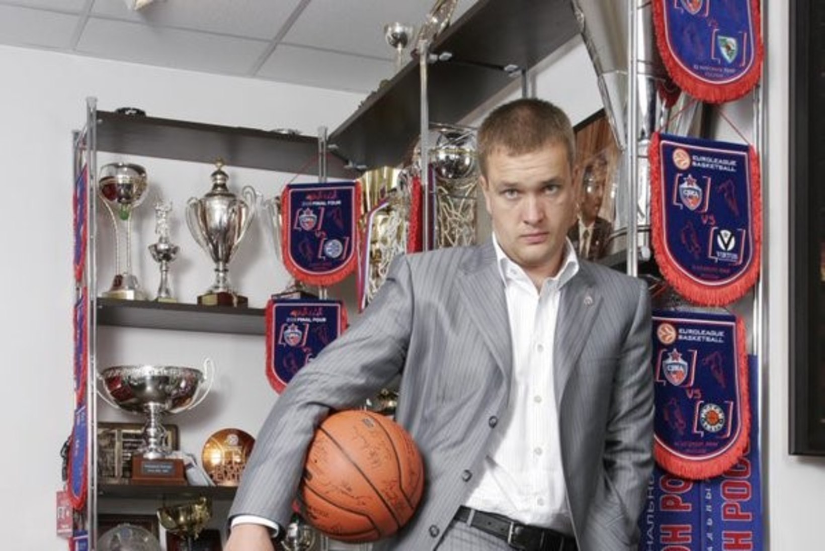 Kummihaamriga läbi pekstud CSKA bossile pakutakse NBA klubis magusat kohta