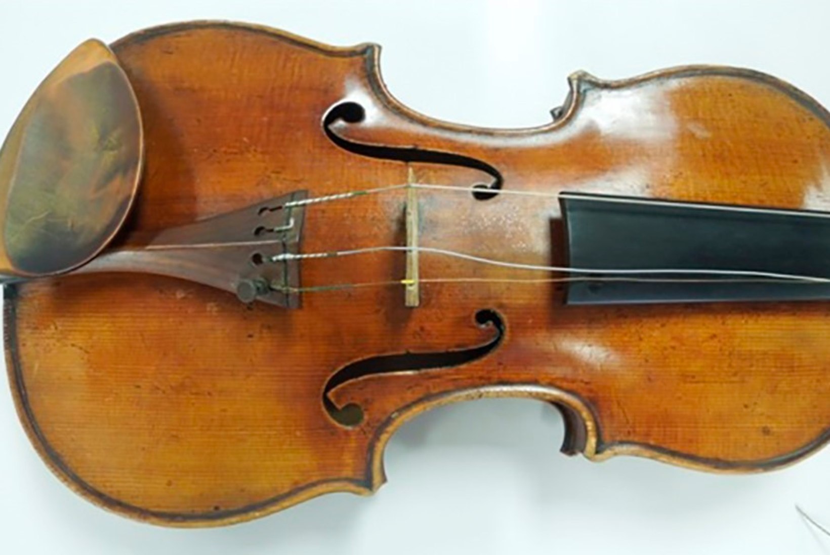 HEA TÖÖ: Saksa politsei tagastas muusikule rongi ununenud Stradivariuse