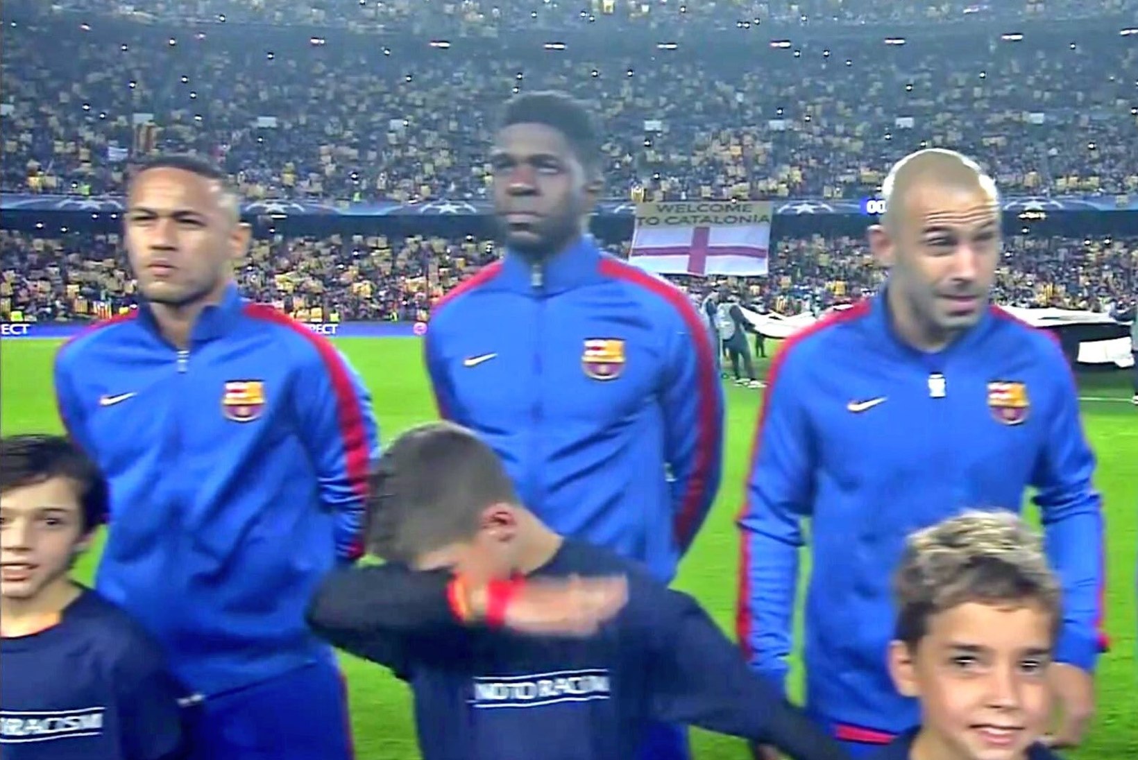 LAHE FOTO JA VIDEO | Barcelona meeskonna pisike maskott kasutas Meistrite liigas teenitud kaks sekundit eetriaega hiilgavalt ära! 