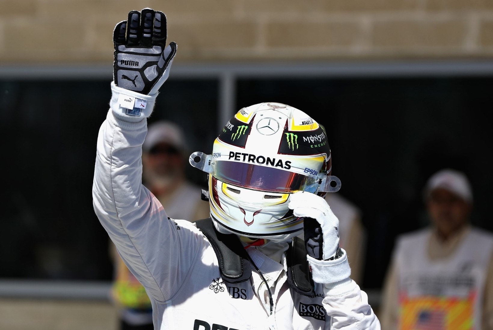 EI ANNA ALLA: Hamilton võttis Rosbergi ees USA GP-l parima stardikoha