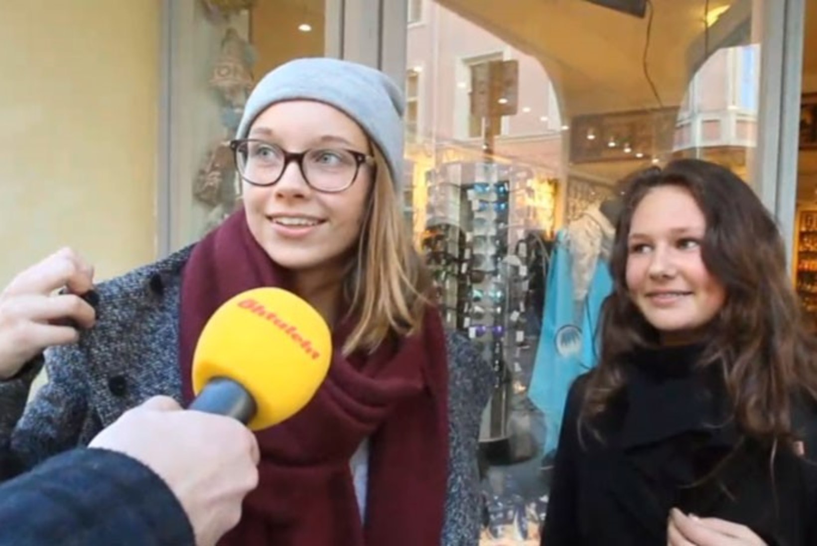 ÕHTULEHE VIDEO | TÄNAVAKÜSITLUS: mida arvavad eestlased uuest presidendist?