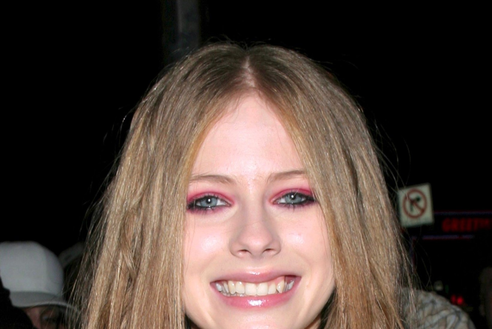 Vapustav vandenõuteooria: Avril Lavigne on juba 13 aastat surnud!