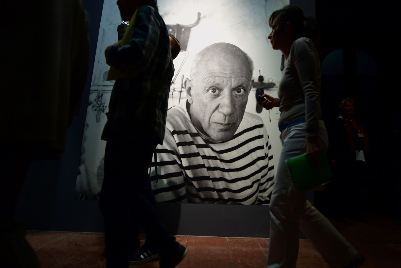 Saladus tuli ilmsiks: kuulus Picasso maalis tütre roojaga!
