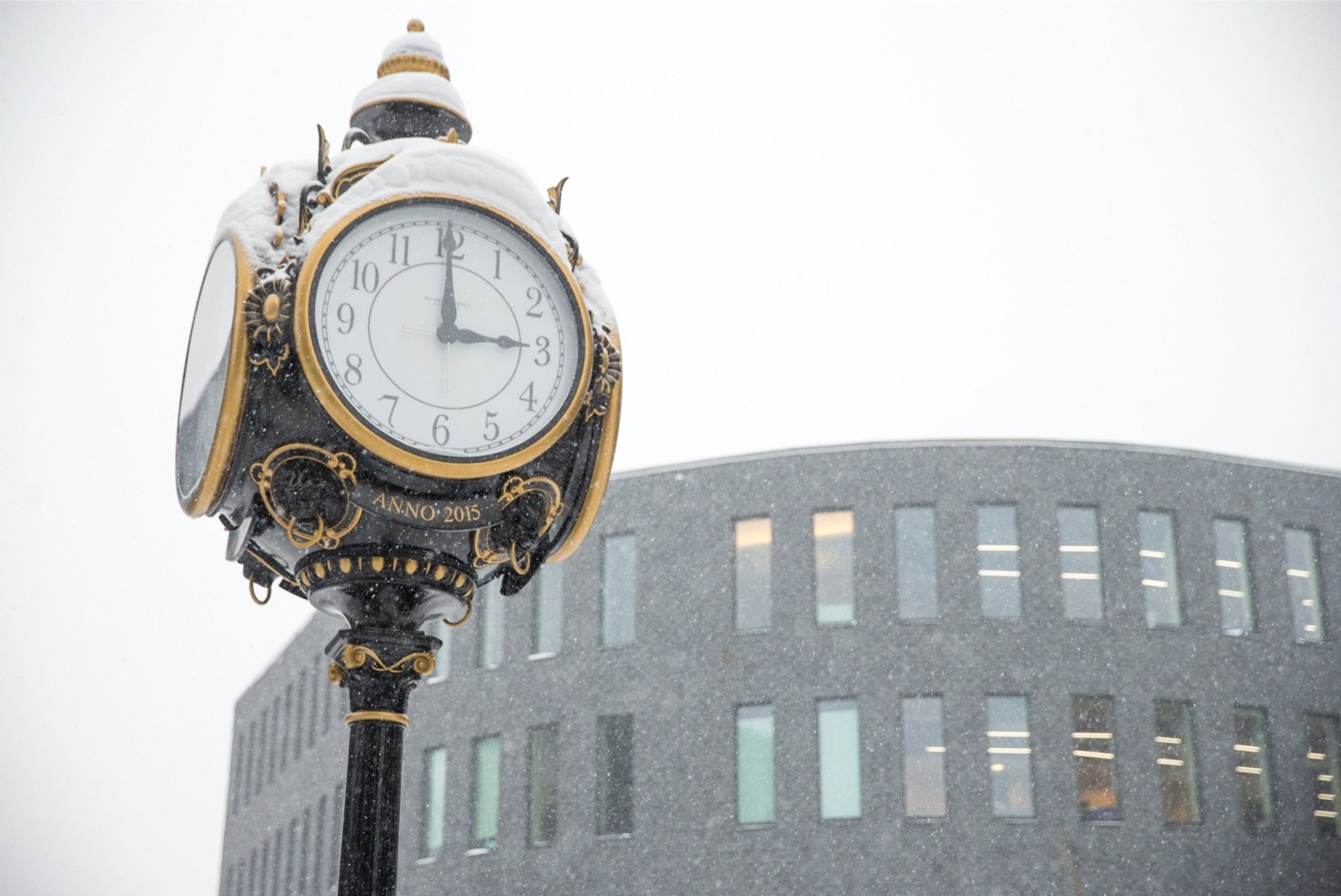 FOTOD | Tallinna kesklinnas on olemas Trumpi kell