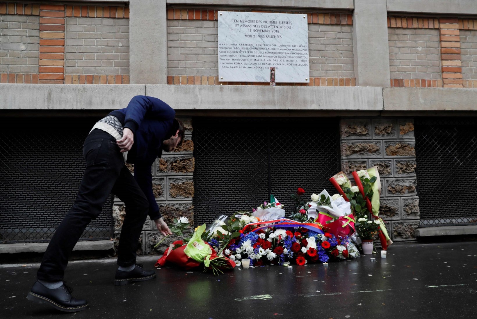 GALERII | AASTA PARIISI VERESAUNAST: Prantsusmaal mälestatakse terrorirünnakutes hukkunuid