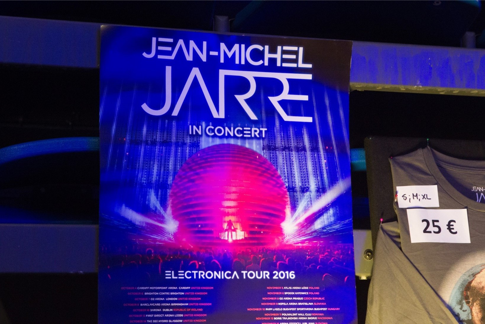 GALERII | USKUMATU ŠÕU: Jean-Michel Jarre'i kontsert võttis silme eest kirjuks