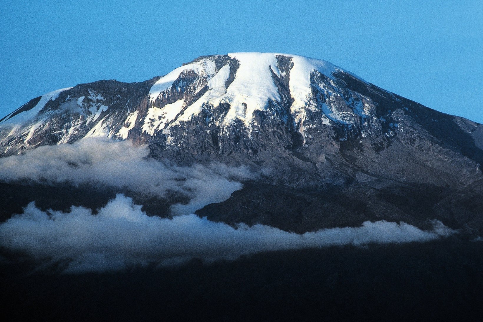 INSPIREERIV VÄGILASTEGU: pime mees vallutas Kilimanjaro tipu
