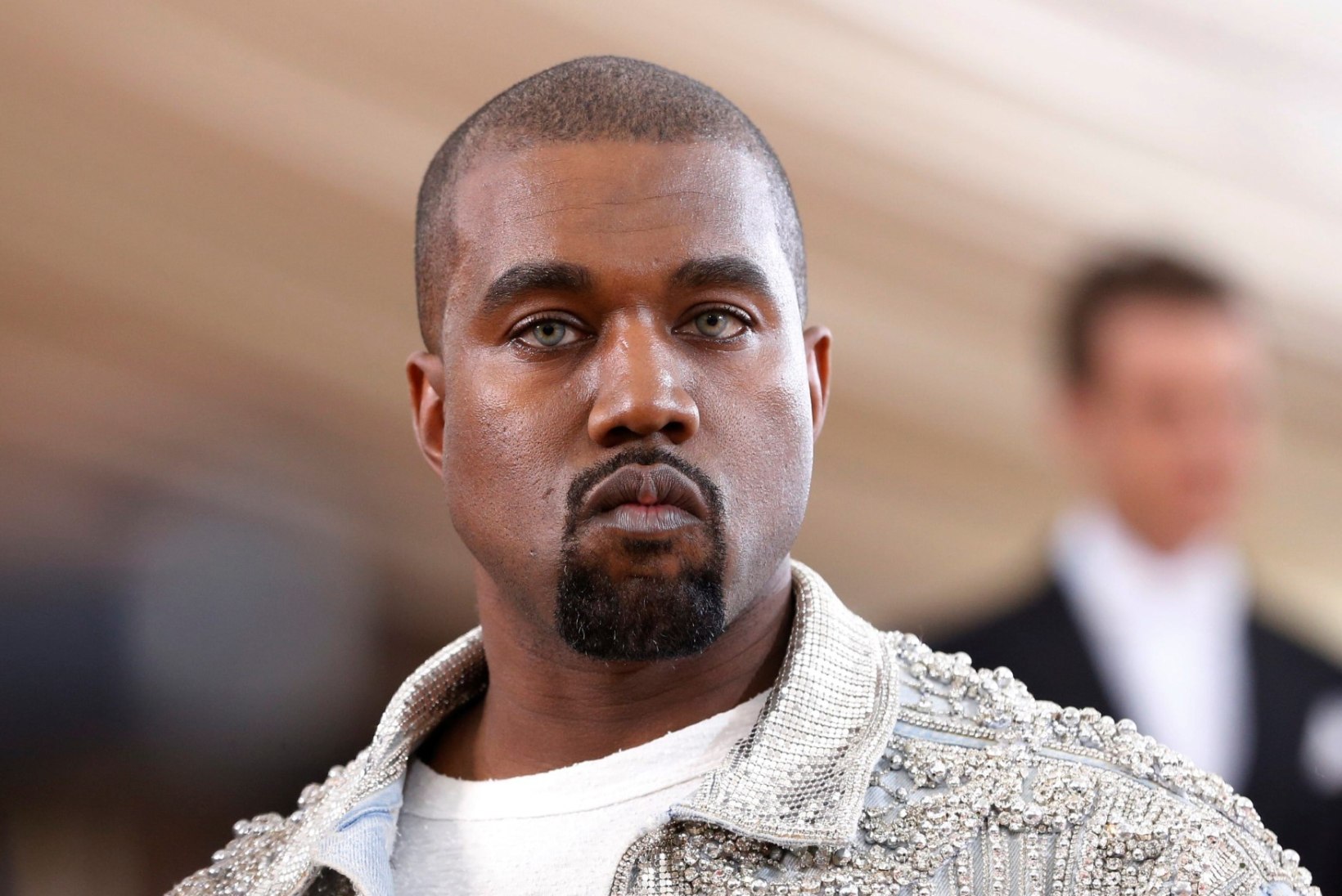 Meedia: märatsev Kanye viidi rauduskäsi haiglasse
