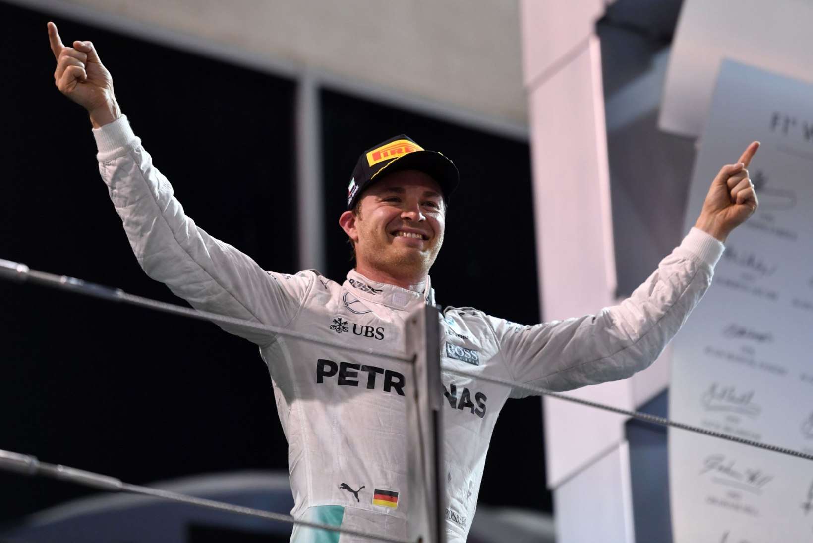 Pisarais F1 uus maailmameister Nico Rosberg: olen uhke, et kordasin isa saavutust