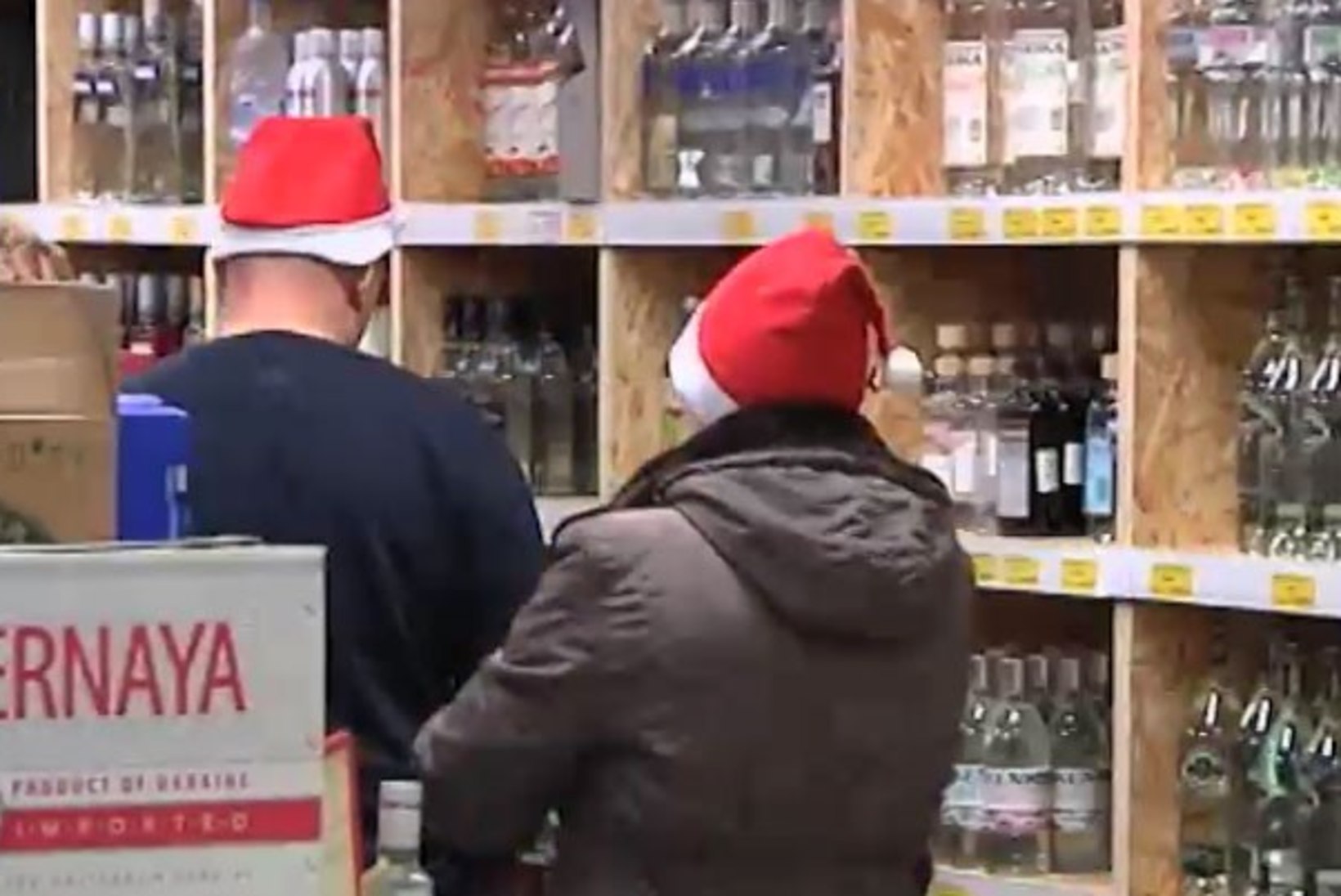 TV3 VIDEO | Ikla piiripunktis käib pühade-eelne alkoholisagin