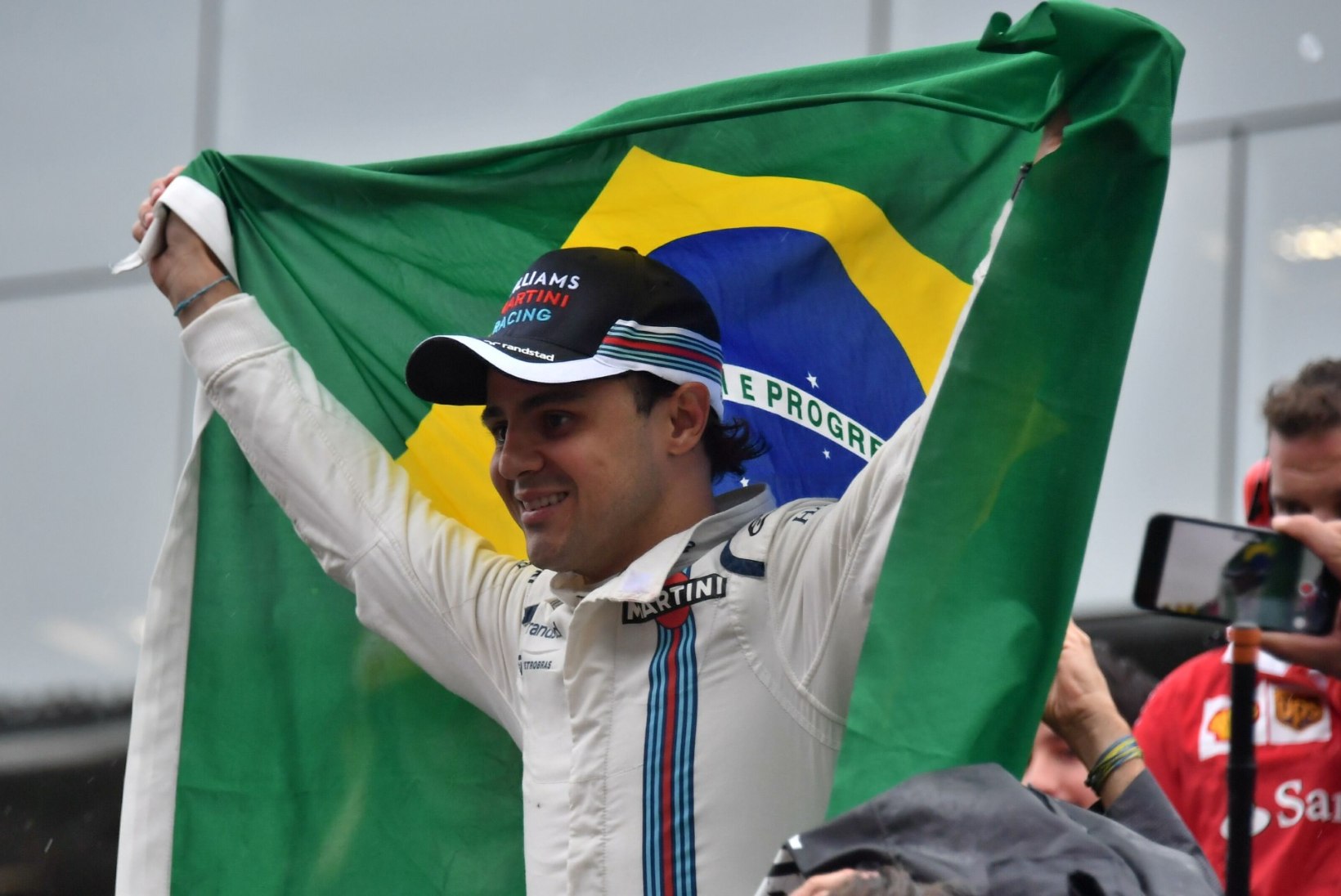 Kaks ja pool nädalat erus olnud Brasiilia äss võib F1-sarja naasta