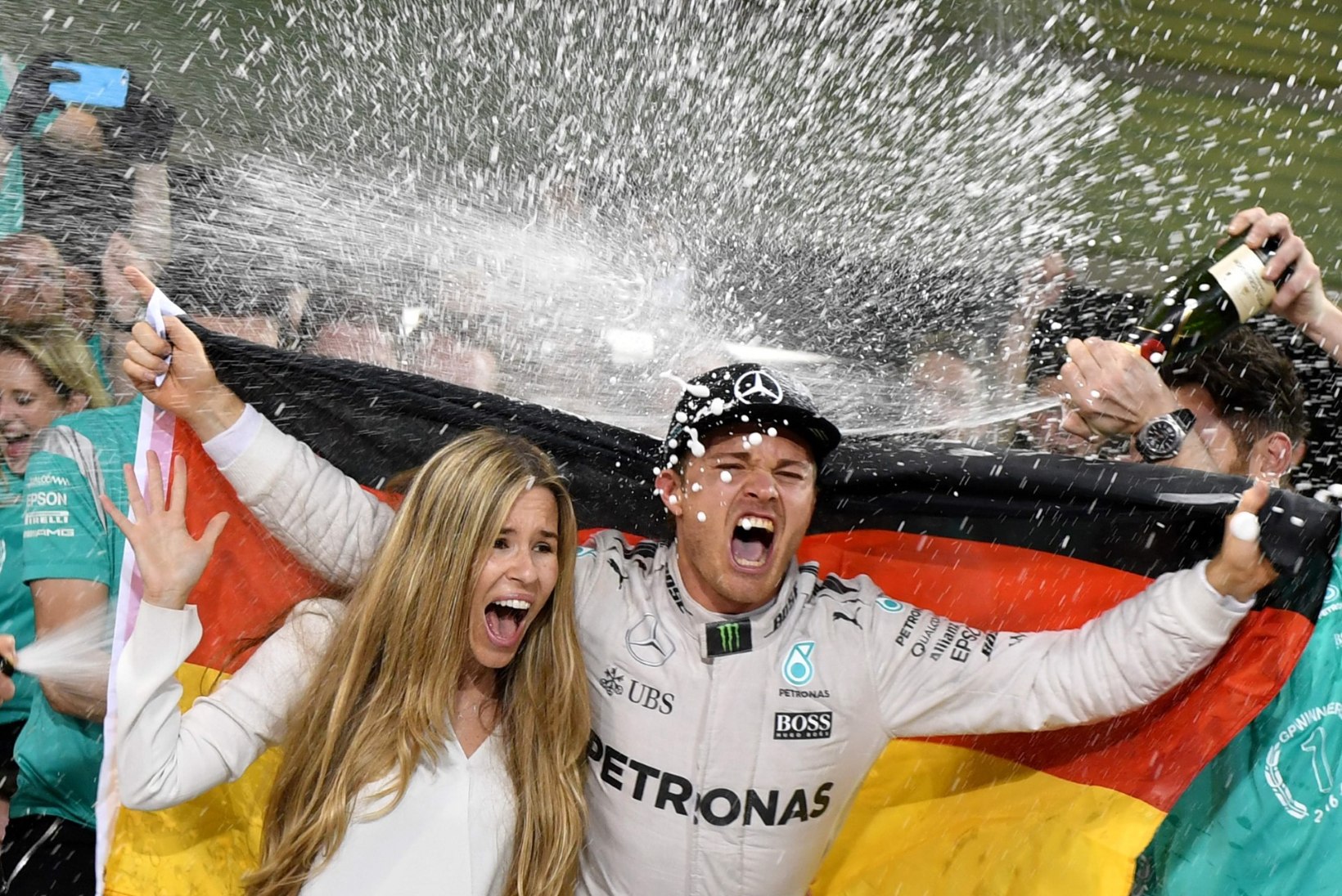 USKUMATU! Värske tšempion Nico Rosberg lõpetab F1-karjääri!