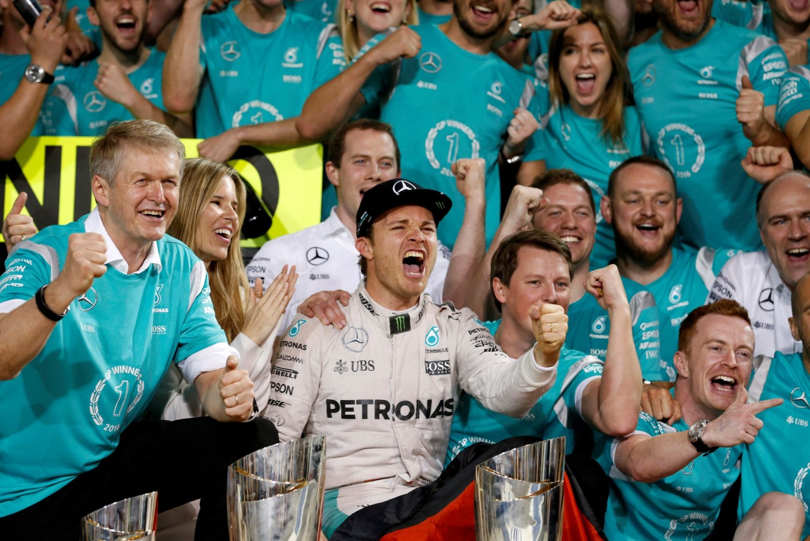 NII SEE JUHTUS | Sport 02.12: Nico Rosberg šokeeris maailma, eestlased klassikasprindil, tipptasemel hoki Tallinnas