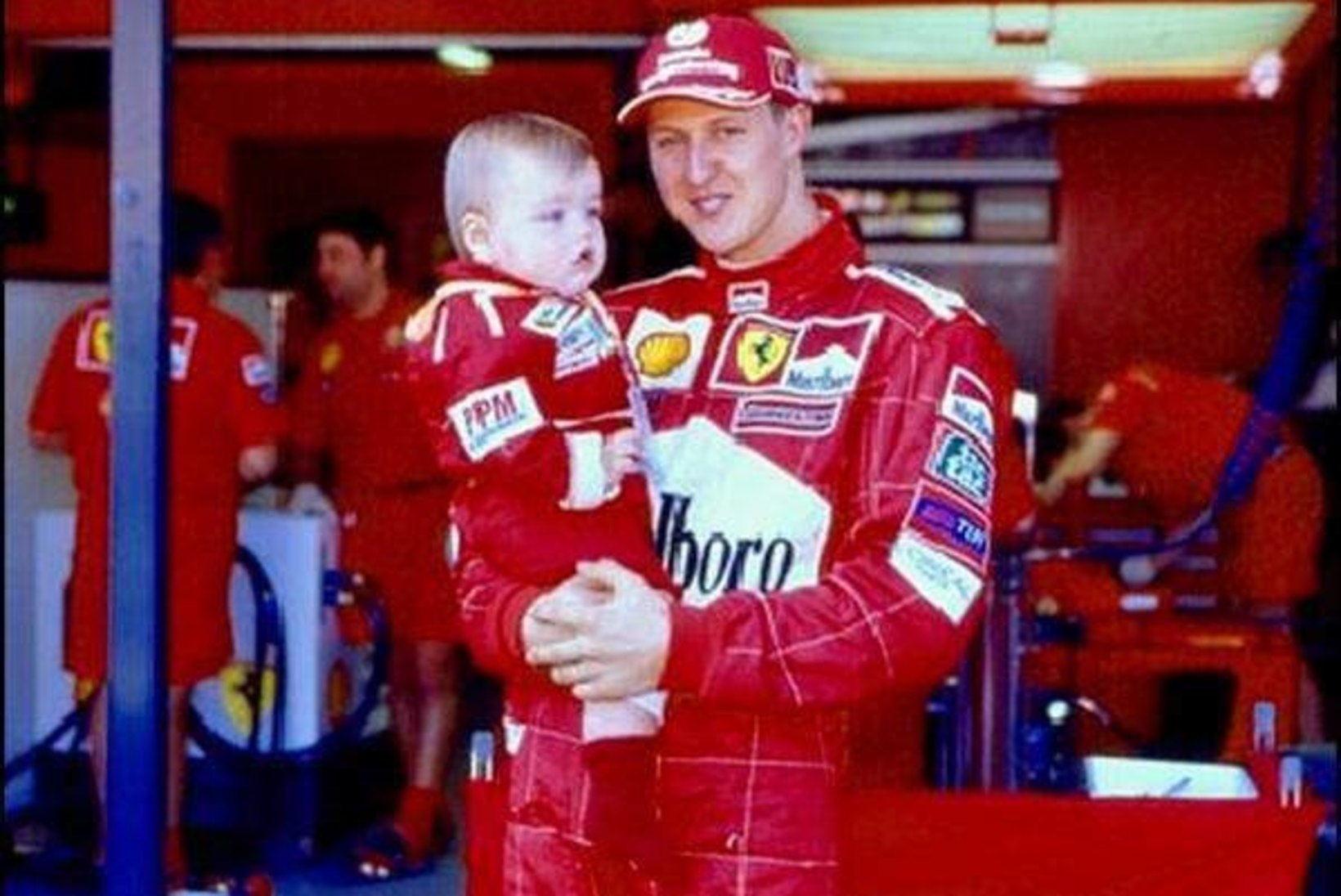 KOLM AASTAT PÄRAST SUUSAÕNNETUST: Kas Schumacher adub, kuidas poeg Mick tema saabastesse astub?
