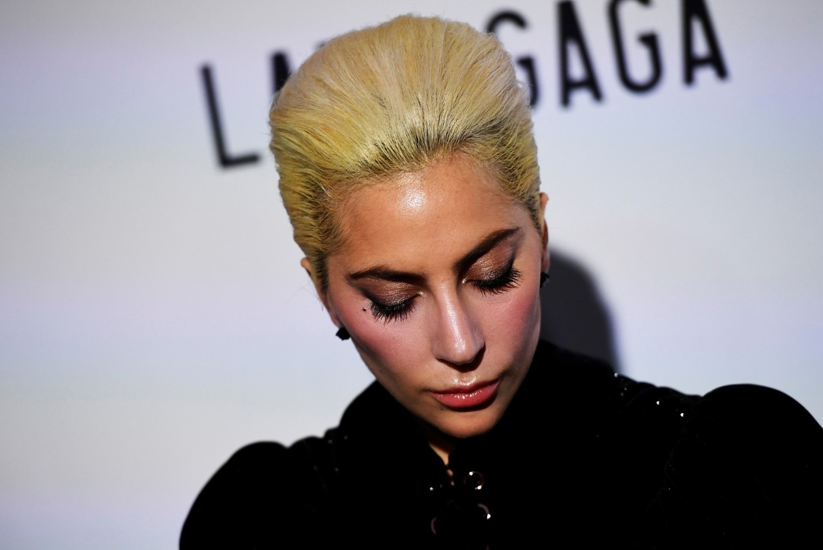 Vägistatud Lady Gaga kannatab traumajärgse stressi all