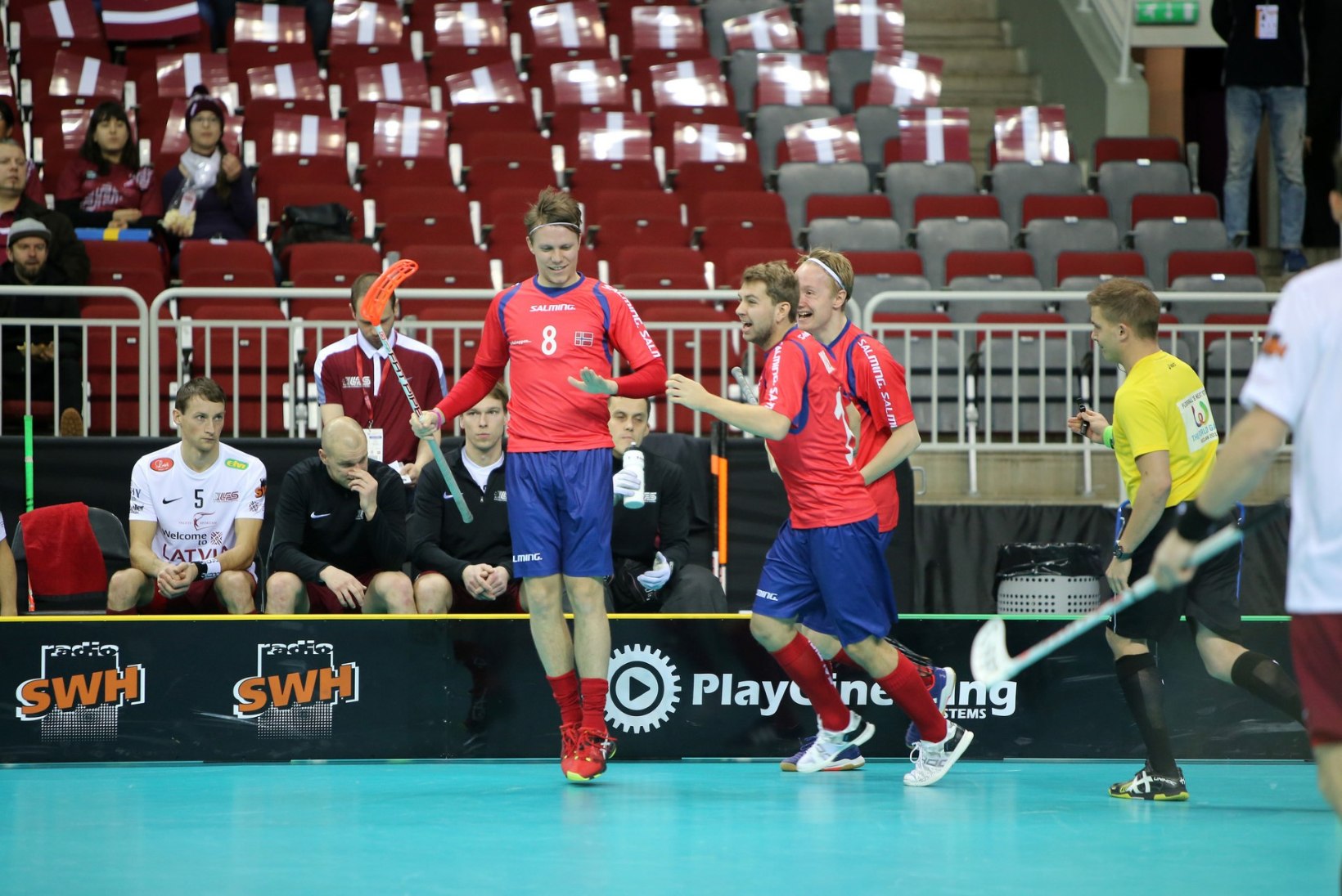 GALERII | Saalihoki MMi võõrustav Läti keeras enda turniiri varakult tuksi