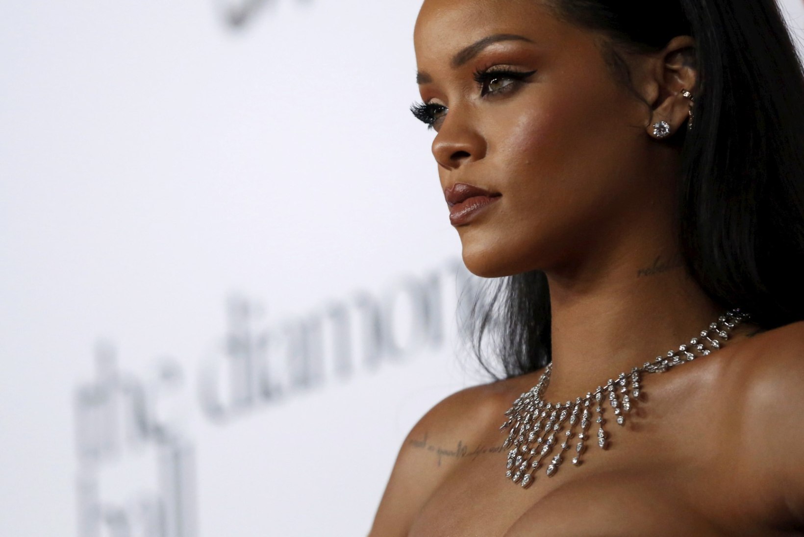 Rihanna sai teda ahistanud mehelt jõleda video