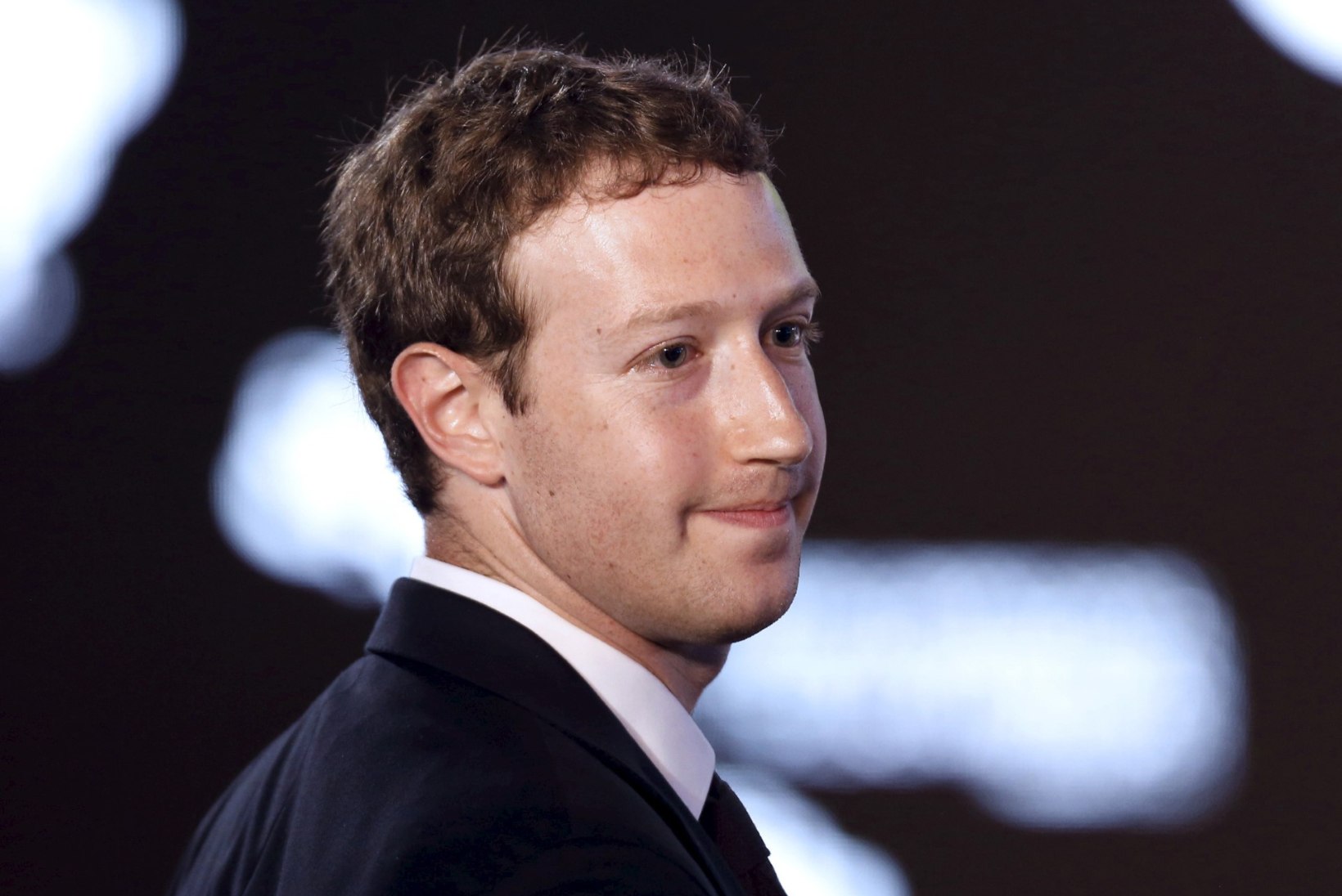 Mark Zuckerbergi valvab 16 ihukaitsjat