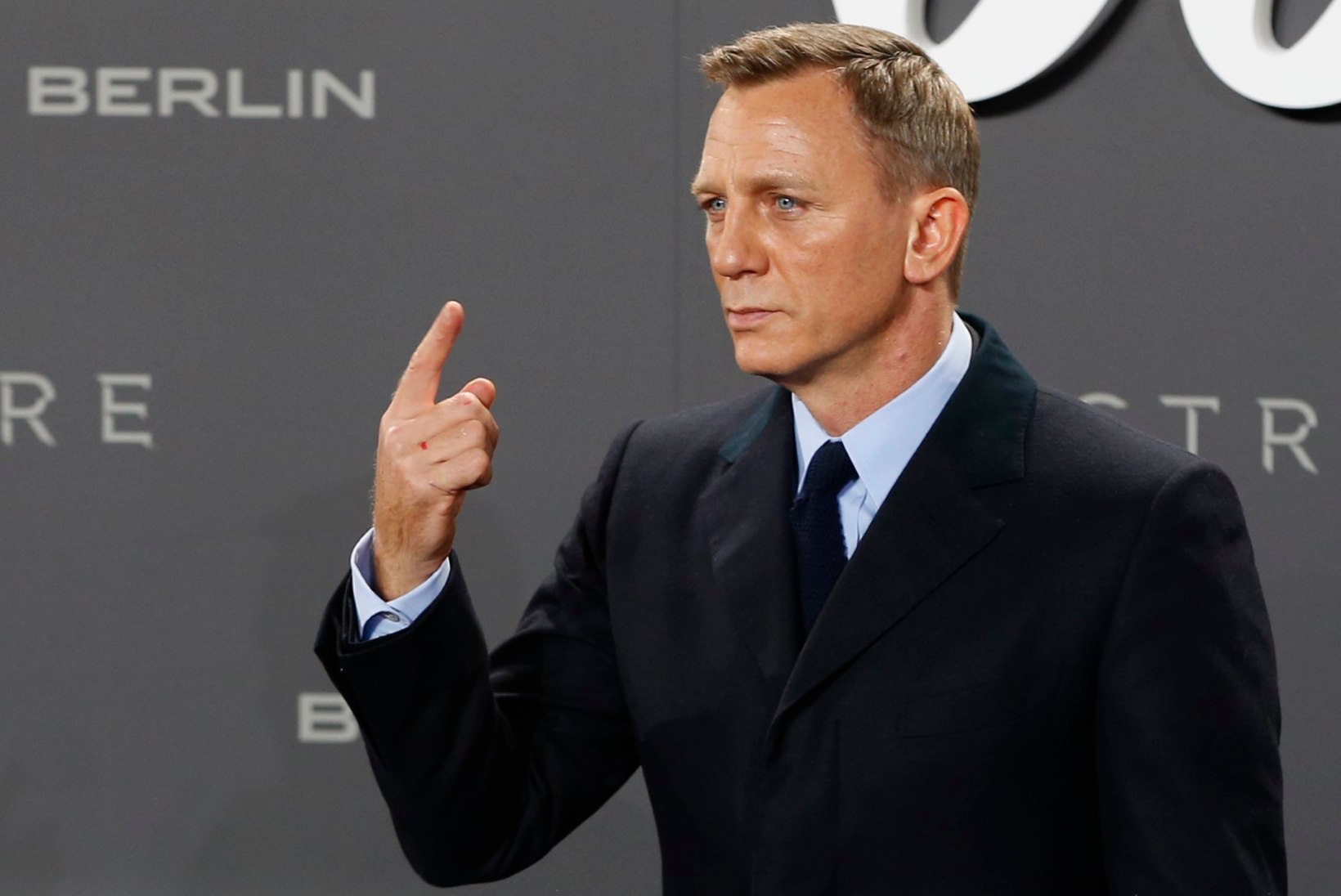 Daniel Craig hülgab James Bondi 