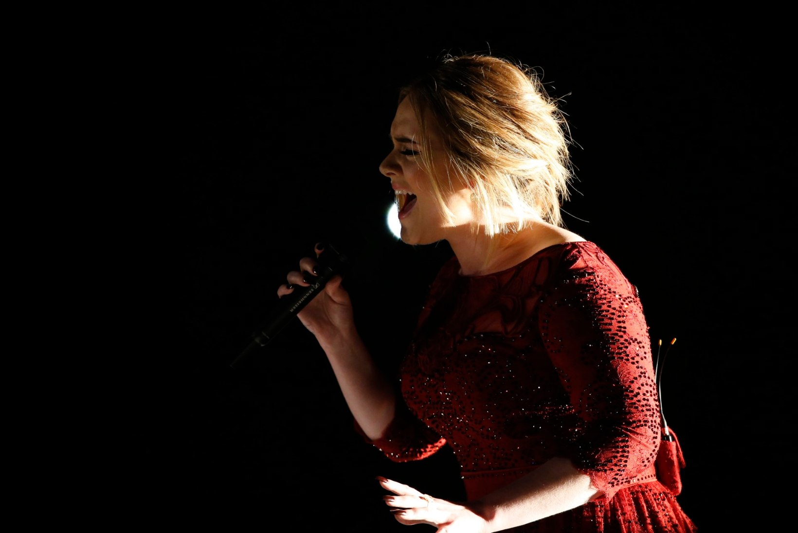 Adele pihtis Ellenile: nutsin Grammy'de jagamisel juhtunu pärast terve päeva 