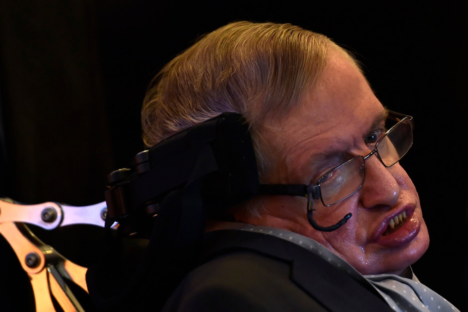 Hawking: gravitatsioonilainete avastamine tekitab astronoomias tõelise revolutsiooni