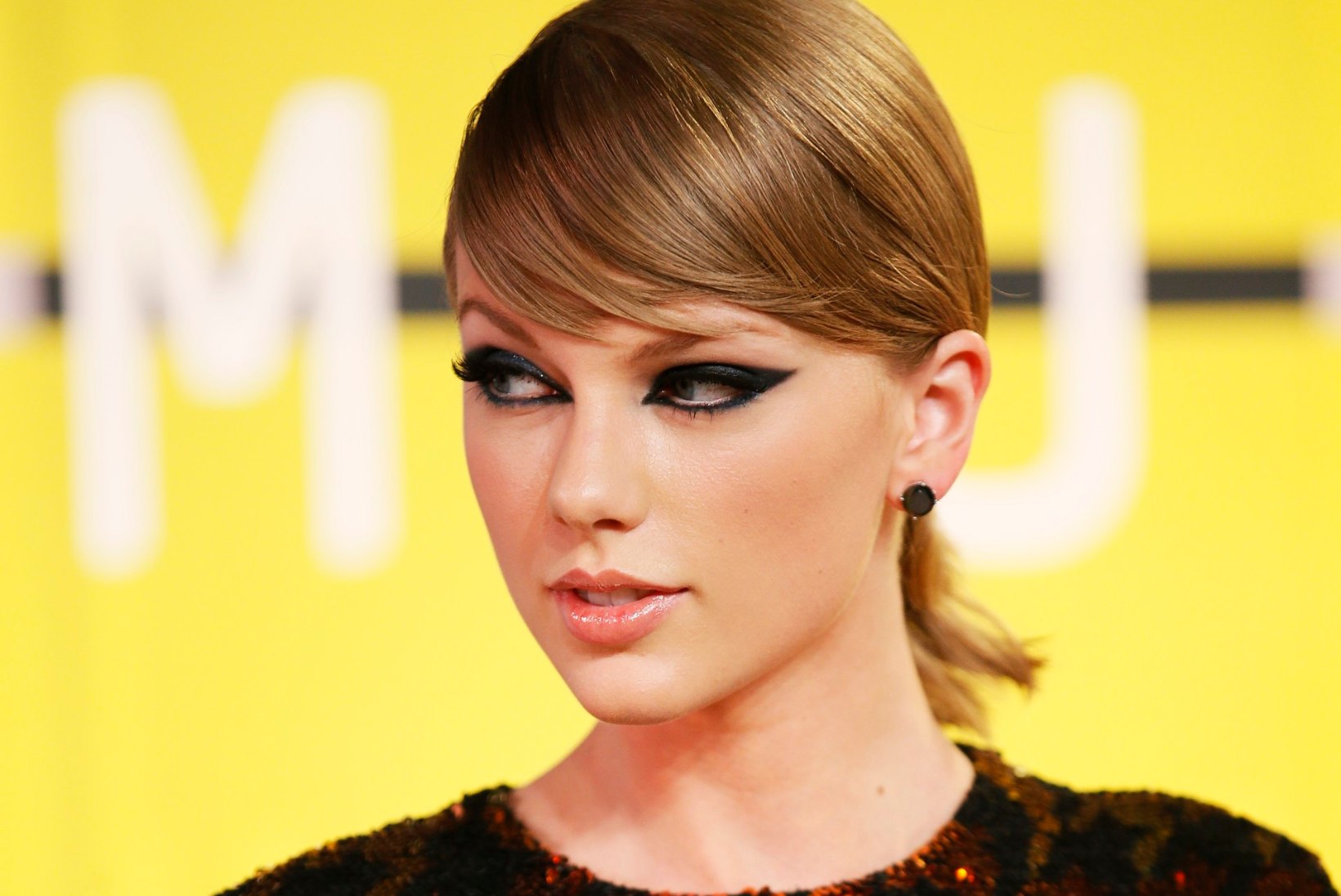 MILLINE HELDUS! Taylor Swift annetas Keshale 250 000 dollarit