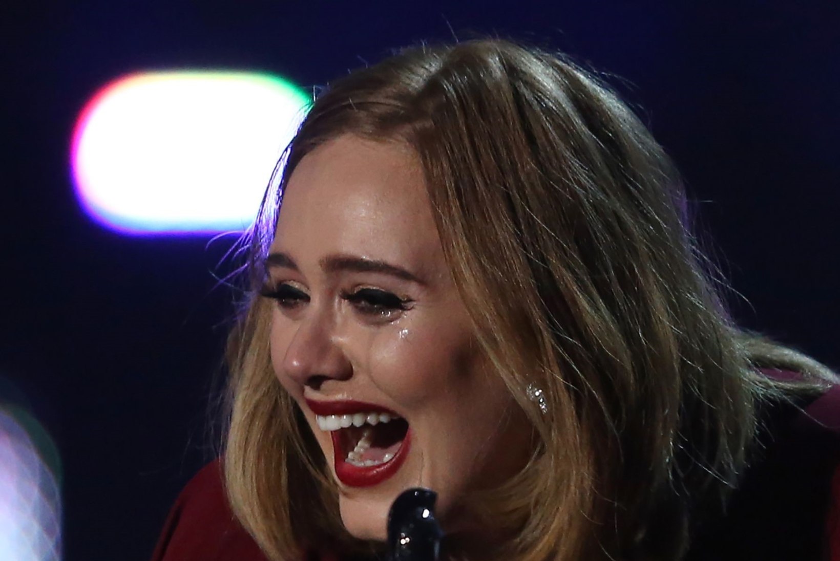Briti muusikaauhindade jagamise kuninganna oli Adele
