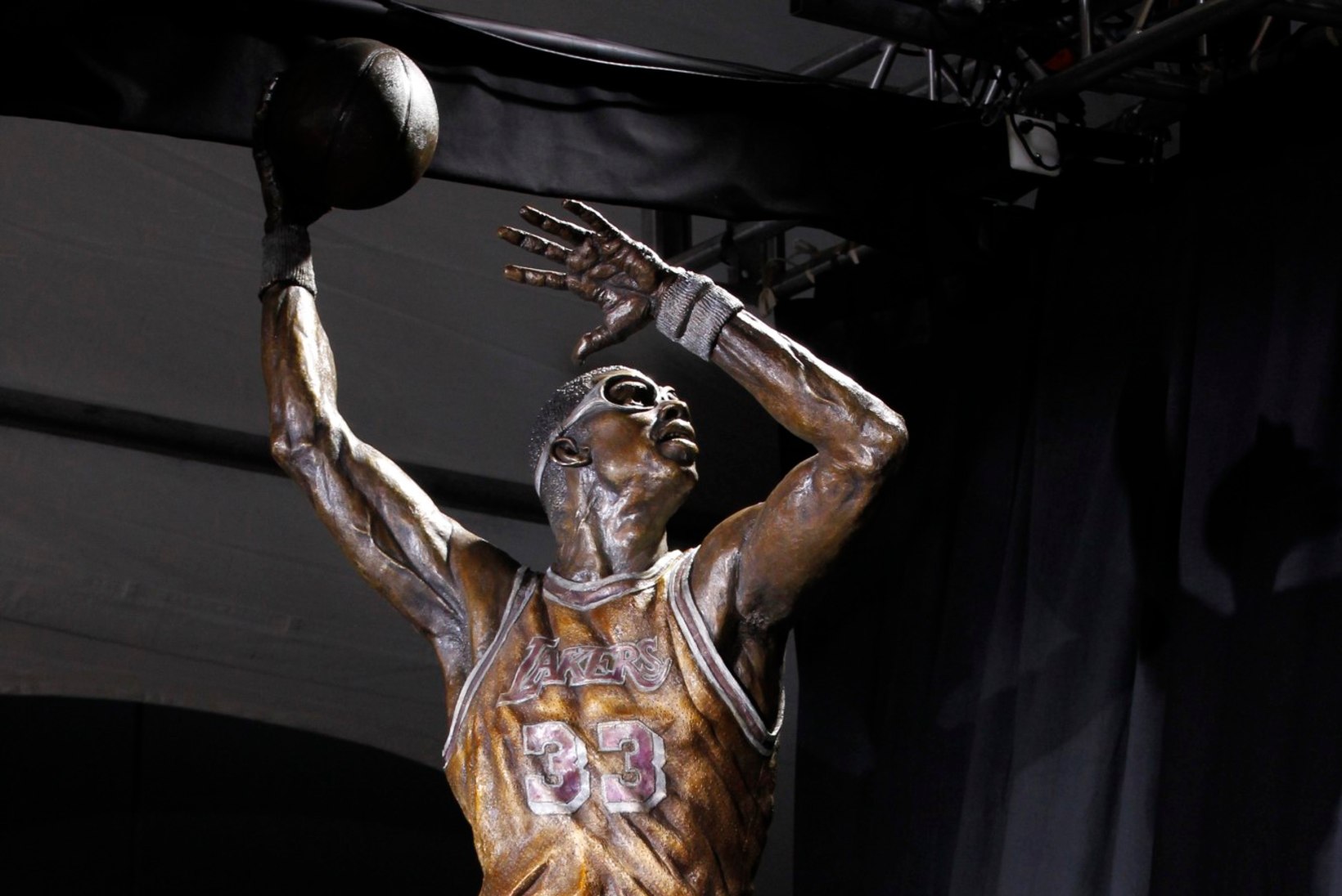 Kareem Abdul-Jabbar: Dirk Nowitzki oskas ainult ühte asja, ta ei domineerinud kunagi