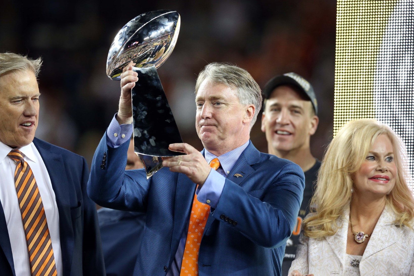 GALERII | Peyton Manning tegi NFLi ajalugu ja lõpetas karjääri(?) Super Bowli võiduga