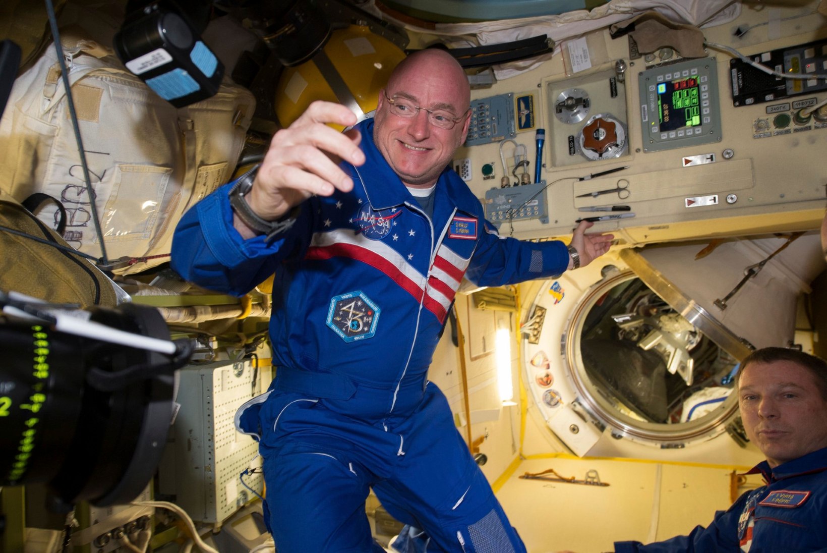 Astronaut Scott Kelly jätab oma kosmosekontori ning naaseb Maale