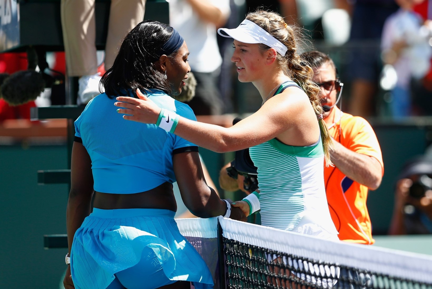 Serena Williams sai Indian Wellsi finaalis üllatuskaotuse