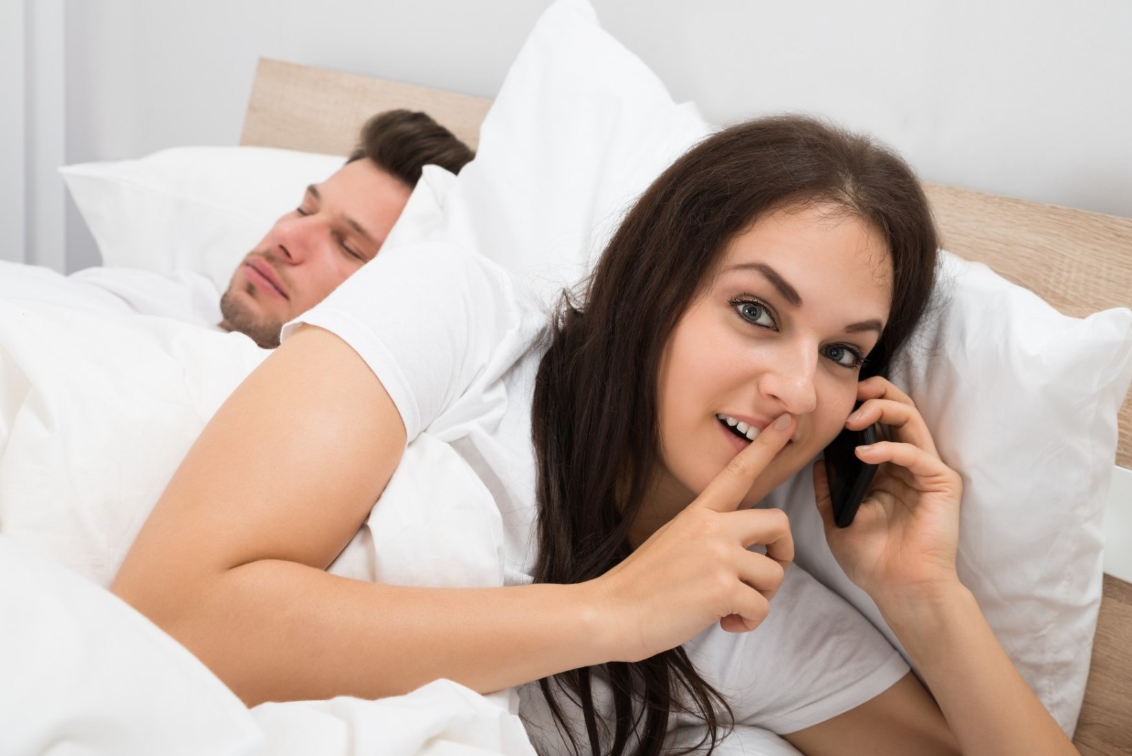 PAHAL TÜDRUKUL ON VÄHE SEKSI: 5 põhjust, miks naised oma armastatud meest petavad