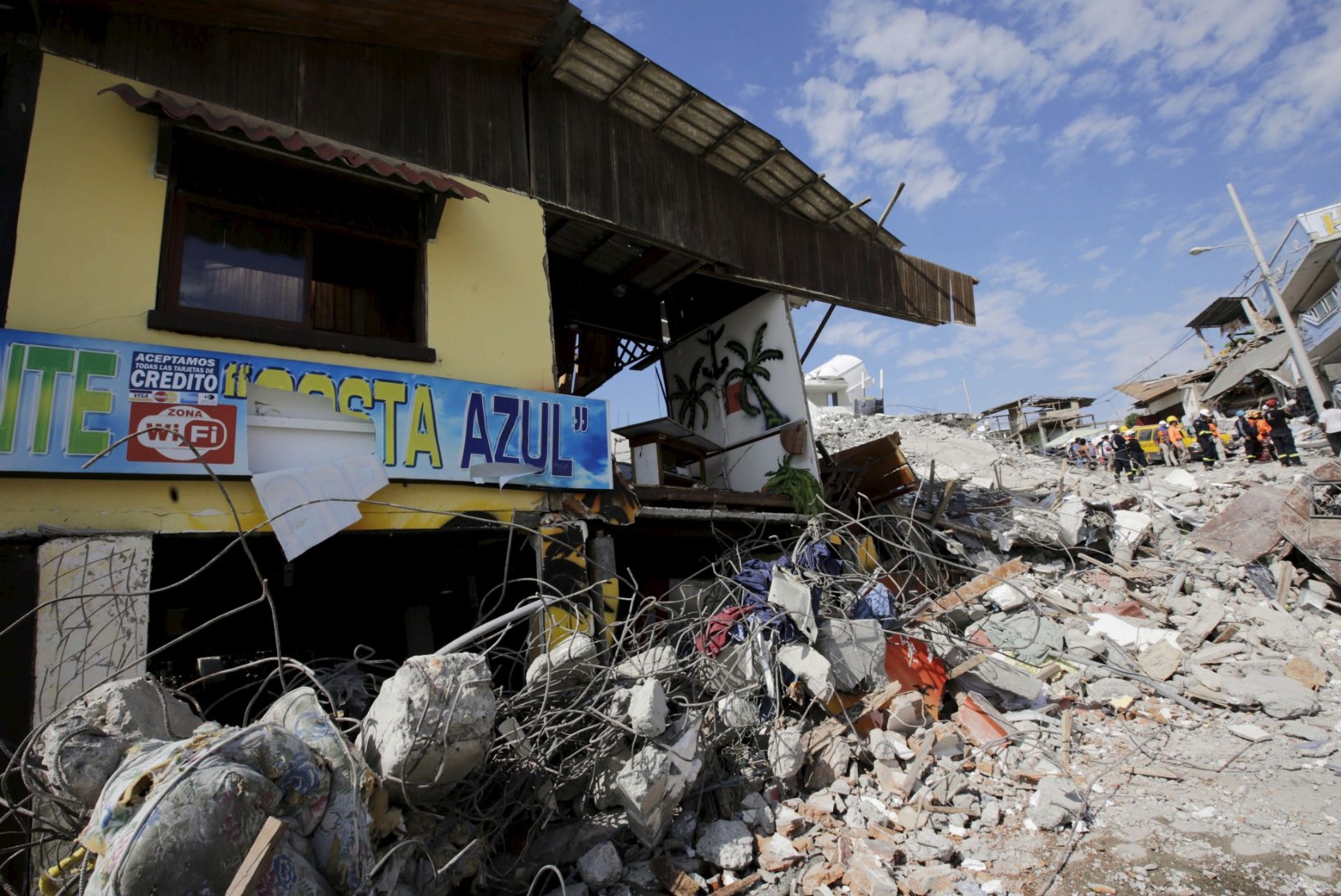Ecuadori maavärinas ellujäänuid ohustab saastunud joogivesi