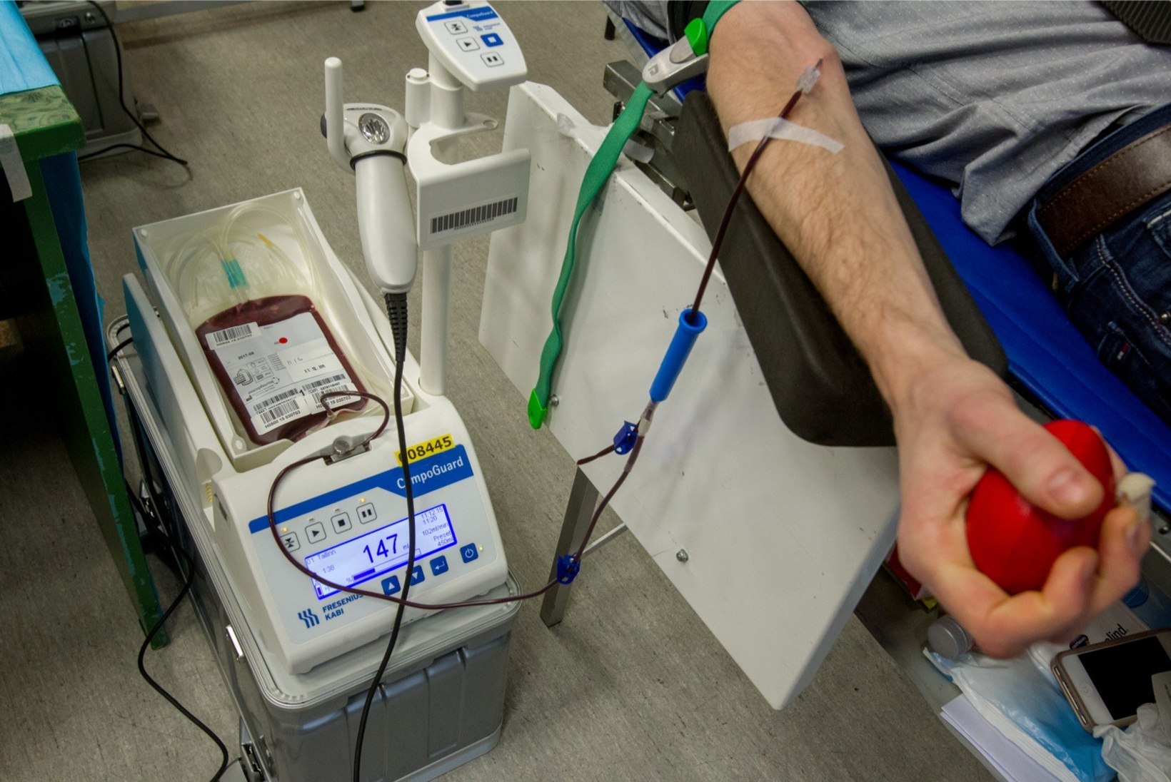 Põhja-Eesti verekeskus palub abi: kaks haiget vajavad AB-negatiivset verd