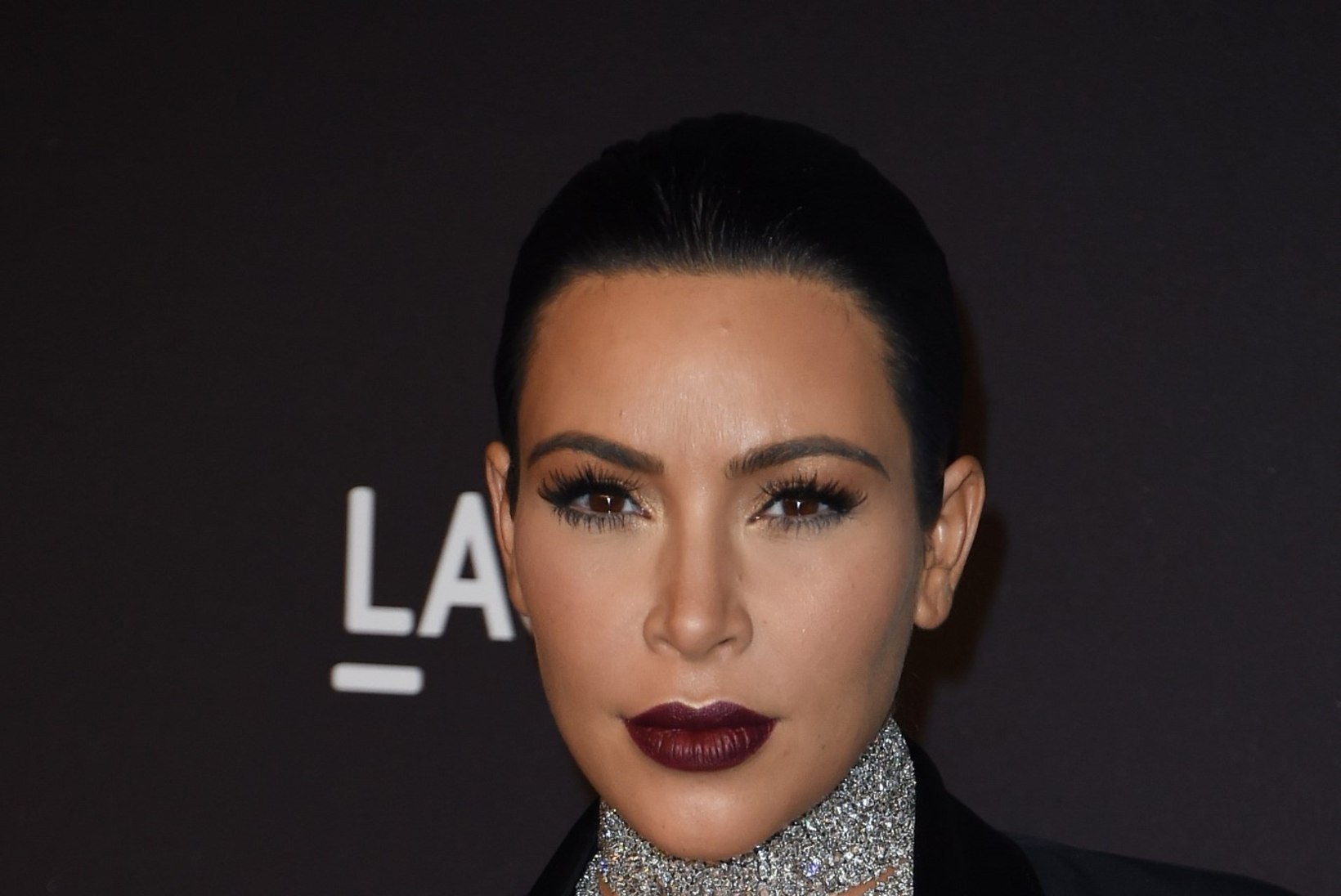 PALJASTATUD! Mis on Kim Kardashiani veatu juuksepiiri saladus?